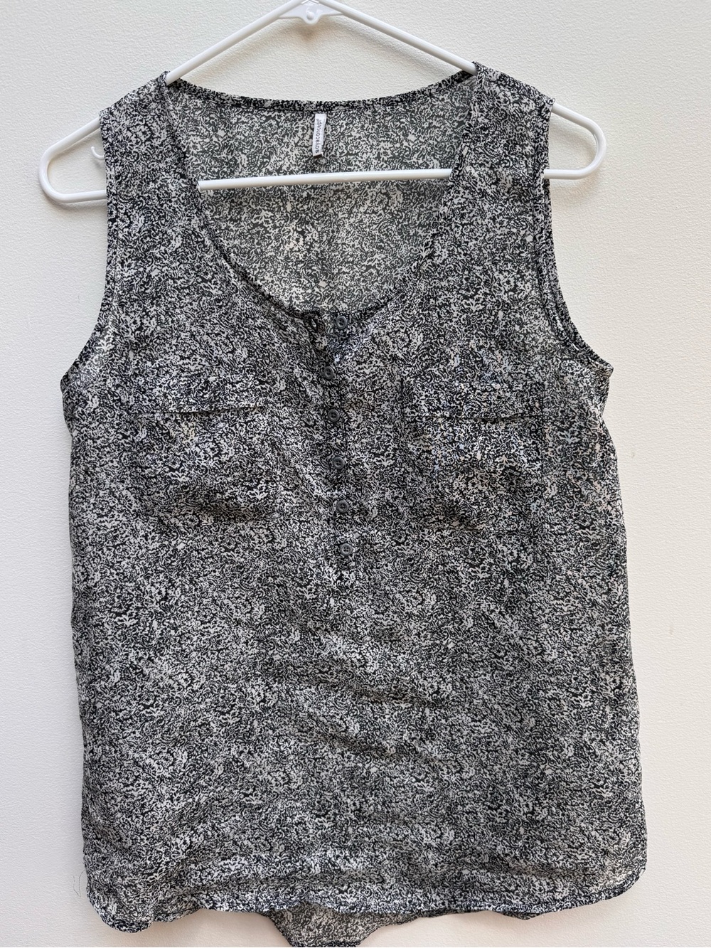 SoyaConcept Sleeveless Black & White Printed V-Neck Tank Top